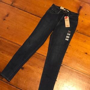 Levi jeans
